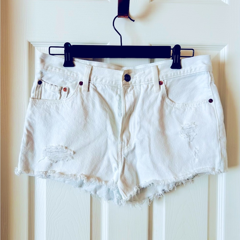 Levi’s 501 white denim shorts